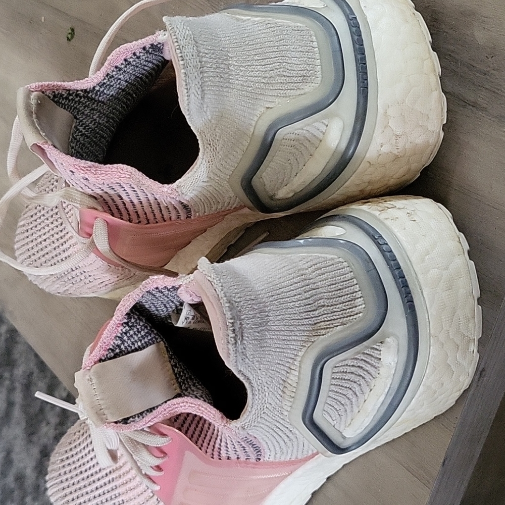 Sneakers - Picture 5 of 5